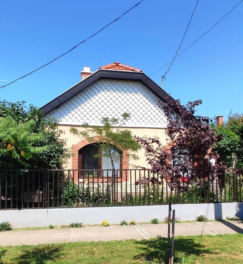 Bundik Vendeghaz Daire Berettyóújfalu Dış mekan fotoğraf