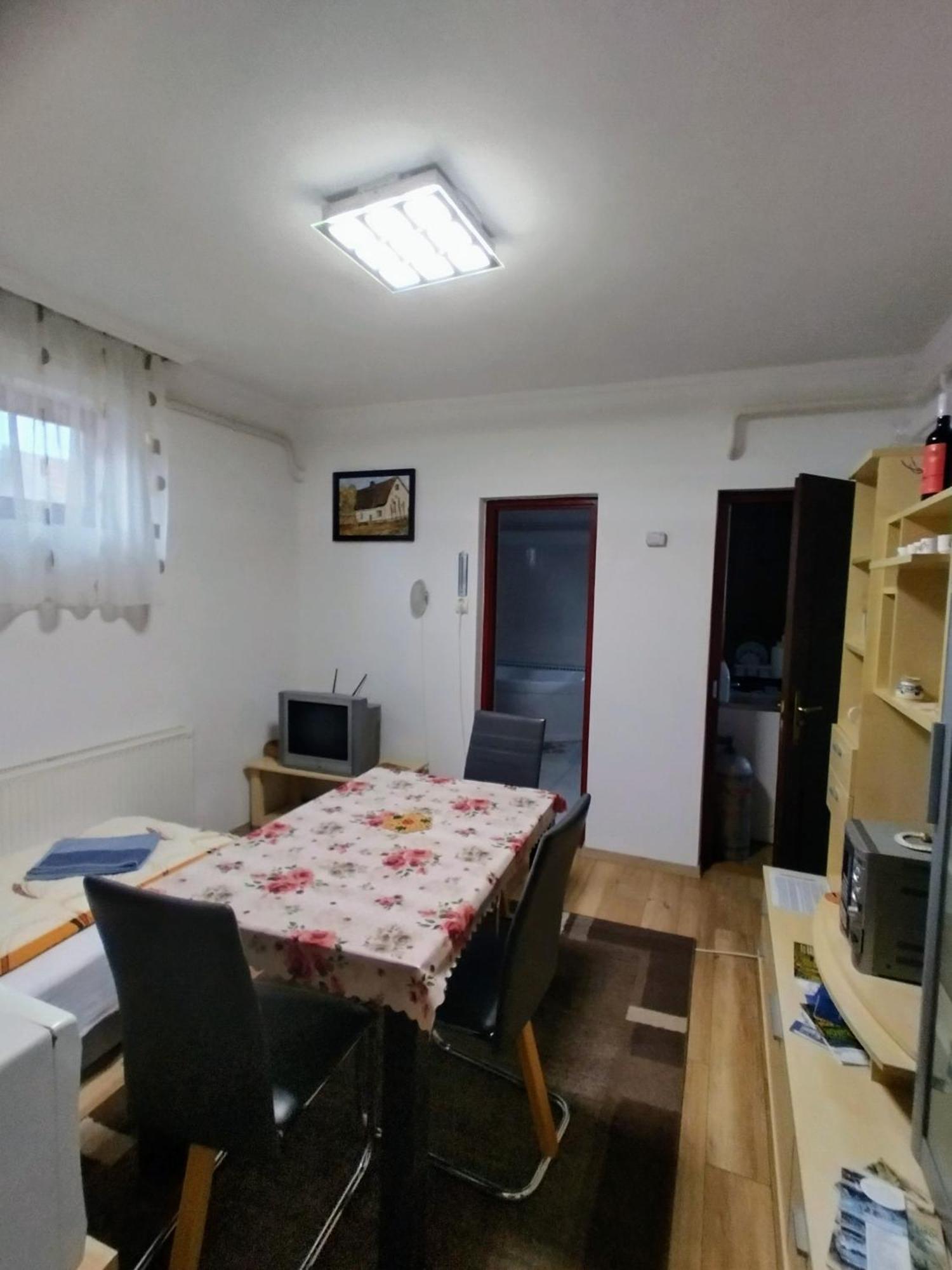 Bundik Vendeghaz Daire Berettyóújfalu Oda fotoğraf